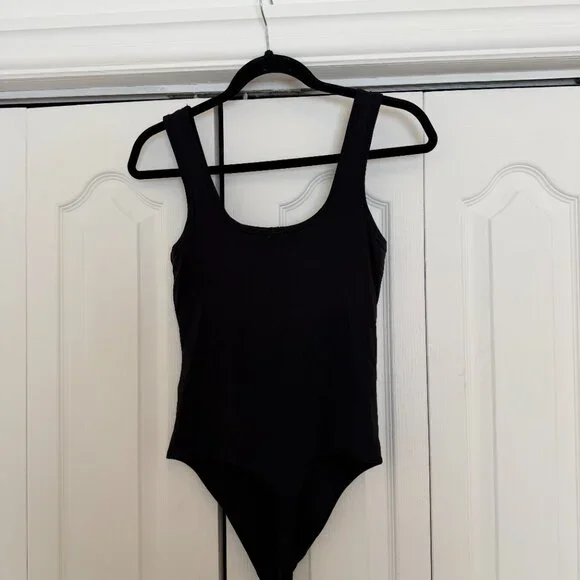 Black Square Neck Bodysuit – Sleek Fitted Tank - Picture 5 of 5